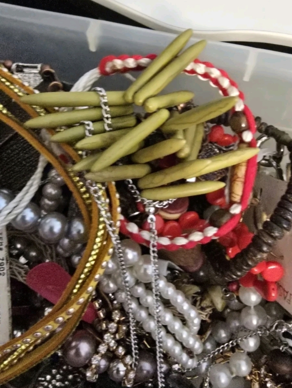4 LB Pound Lot of Mixed Jewelry Pieces For Arts Crafts Some Wearable READ - Picture 5 of 13